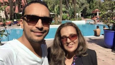 إبن نعيمة سميح يهدّد باللجوء إلى القضاء بسبب “تكريم” لوالدته في فرنسا دون موافقته